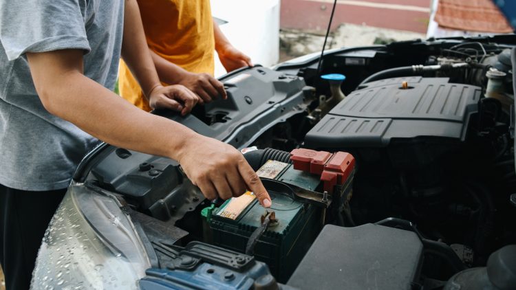 Can Heat Drain A Car Battery